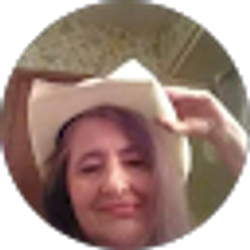 Profile photo of Laurie McLemore