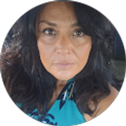 Profile photo of Diana DellaPorta