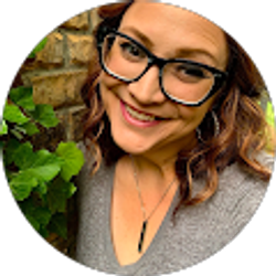 Profile photo of Loralei Hallet