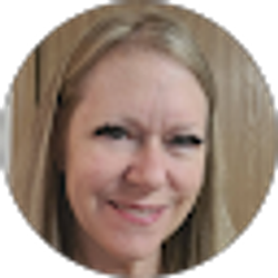 Profile photo of julie rybuck