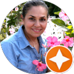 Profile photo of Ellie Roozdar