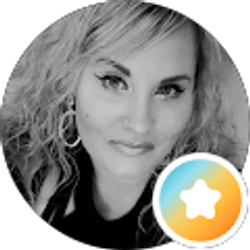 Profile photo of Debbie Vasquez