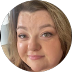 Profile photo of Amanda Looney