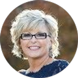 Profile photo of Linda Farfsing