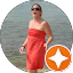 Profile photo of Lyndsey Farmer