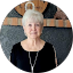 Profile photo of Gloria Quick