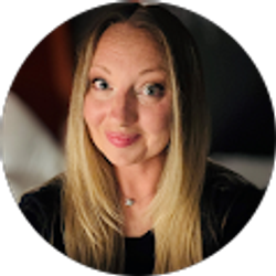 Profile photo of Casey Eisfeldt