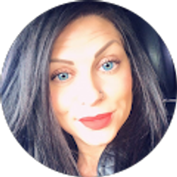 Profile photo of Nikki Dastrup