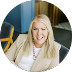 Profile photo of Jennifer Staten