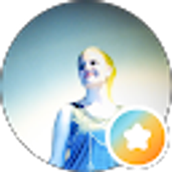 Profile photo of Elle De Von