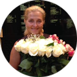 Profile photo of Victoria Edelstein