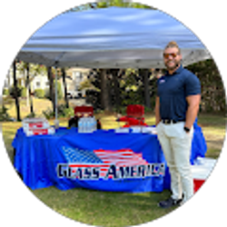 Profile photo of Nic Johnson