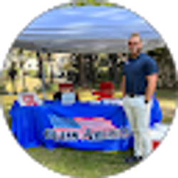 Profile photo of Nic Johnson