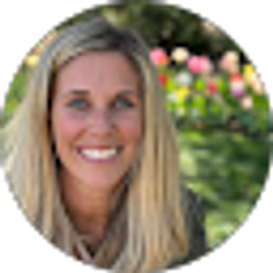 Profile photo of Julie Weare