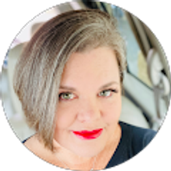 Profile photo of Amy Thompson