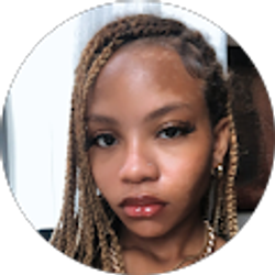 Profile photo of Yasmine B.