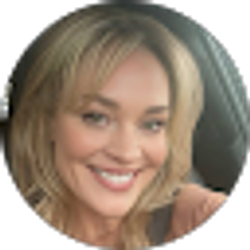 Profile photo of Lisa Belfiore