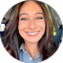 Profile photo of Stacey Duos