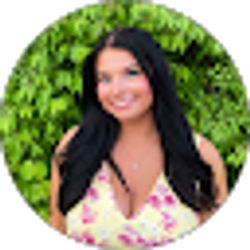 Profile photo of Emma Arnold