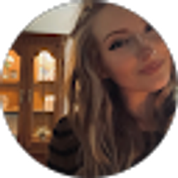 Profile photo of Kristen Ennis
