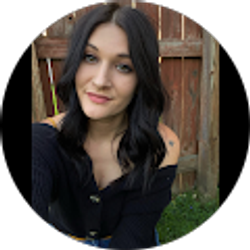 Profile photo of Lindsay Huskins