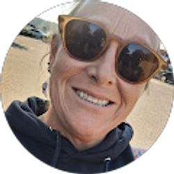 Profile photo of lindsay White