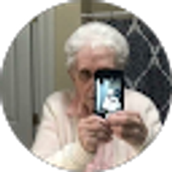 Profile photo of Ruth Hazelnut