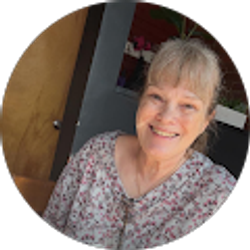 Profile photo of Ellen Noll