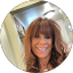 Profile photo of Ellen Eakley