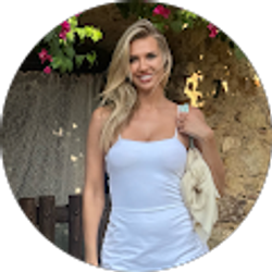 Profile photo of Alexandra Riggs