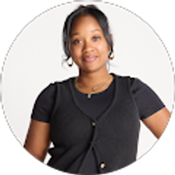 Profile photo of Elyse Applewhite