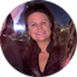 Profile photo of Ashley Lowry