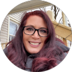 Profile photo of Kelly Jones