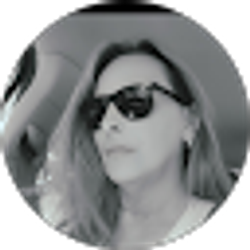 Profile photo of Leslie Evans