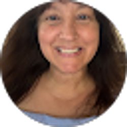 Profile photo of Jen Dimka