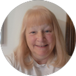 Profile photo of Debbie Farrell