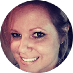 Profile photo of Lesley Salas