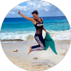 Profile photo of Jewels Diver