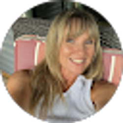Profile photo of Leah Hoffmann