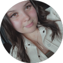 Profile photo of Mariah Johnston