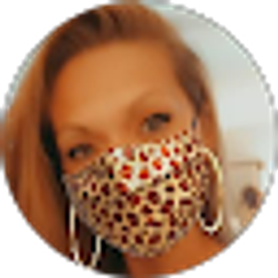 Profile photo of holly ho