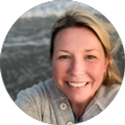 Profile photo of Jennifer Naegele