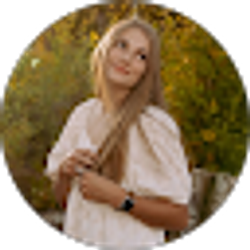 Profile photo of Lindsey Seibold