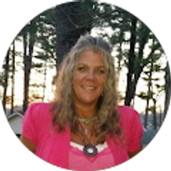 Profile photo of Kelly Fox