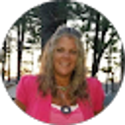 Profile photo of Kelly Fox