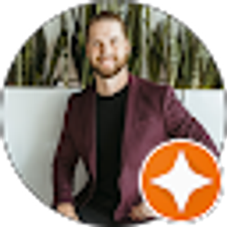 Profile photo of Dustin