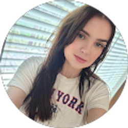 Profile photo of Kelli Duncan