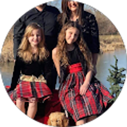 Profile photo of Kelly Hellman