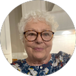 Profile photo of Leigh Harrison