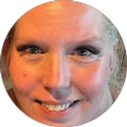 Profile photo of Amy Mckinnon